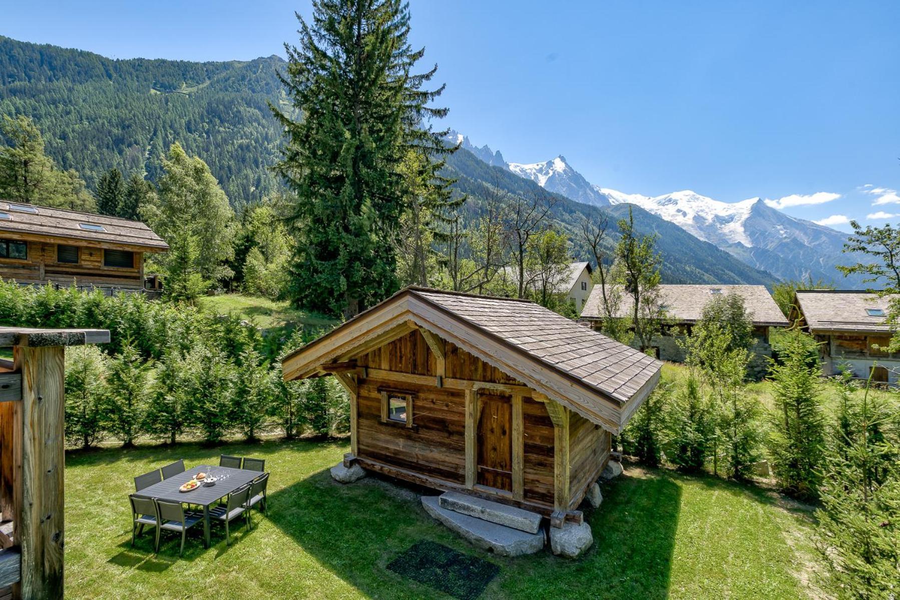 Chalé Chalet Black Wood