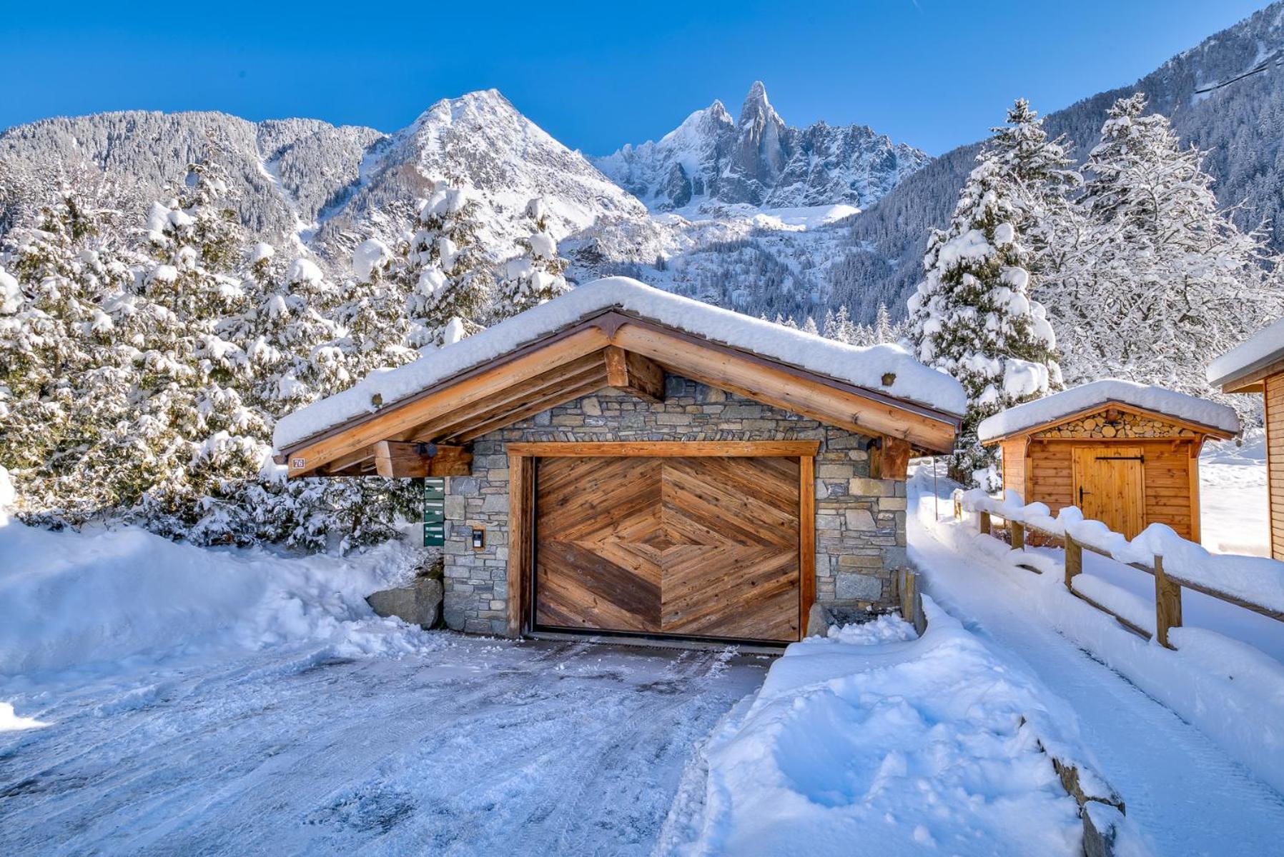 Chalet Black Wood Chalé Chamonix